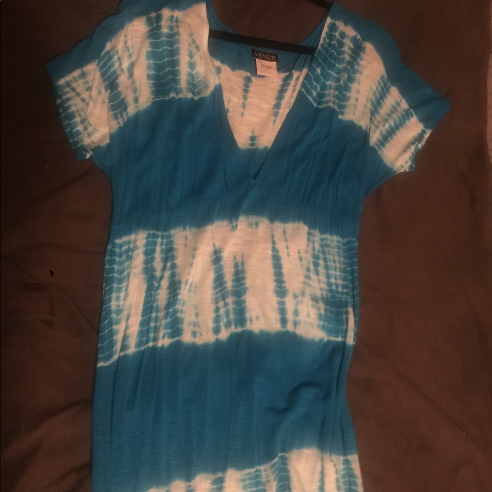 Turquoise and white tye-dye beach cover-up